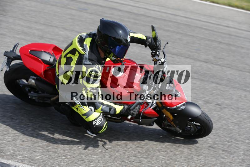 /27 12.06.2025 Ducati Schweiz Trackday Warmup  ADR/blau-bleu/ohne